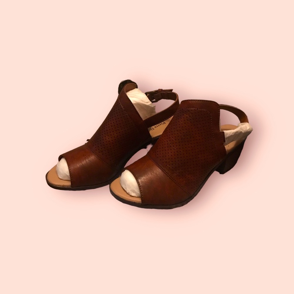 Pierre Dumas Size 9, Never Worn